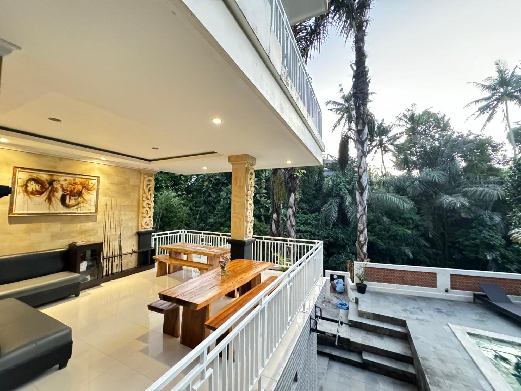 Hanaka Riverside Guest house *