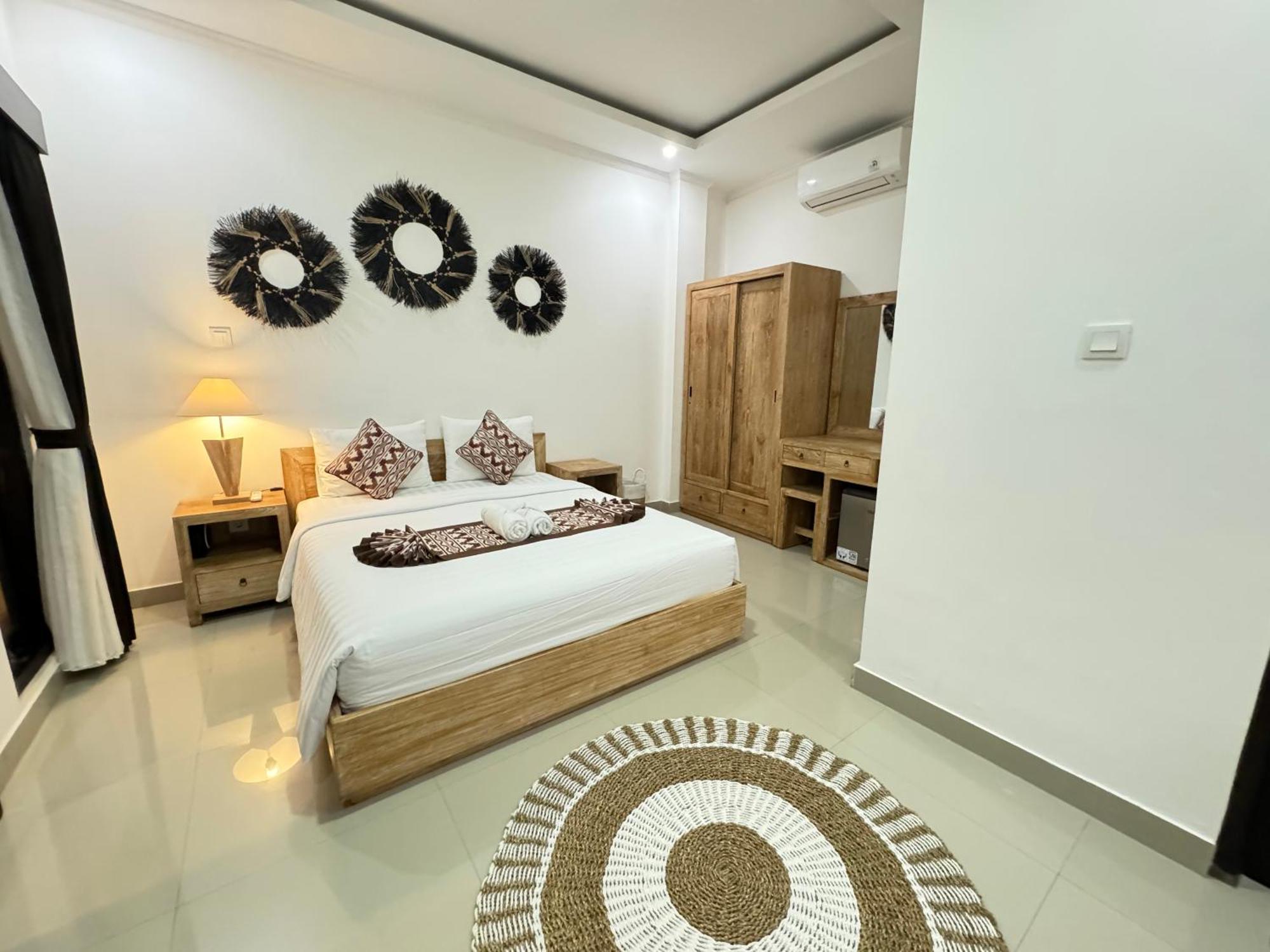 Hanaka Riverside Guest house