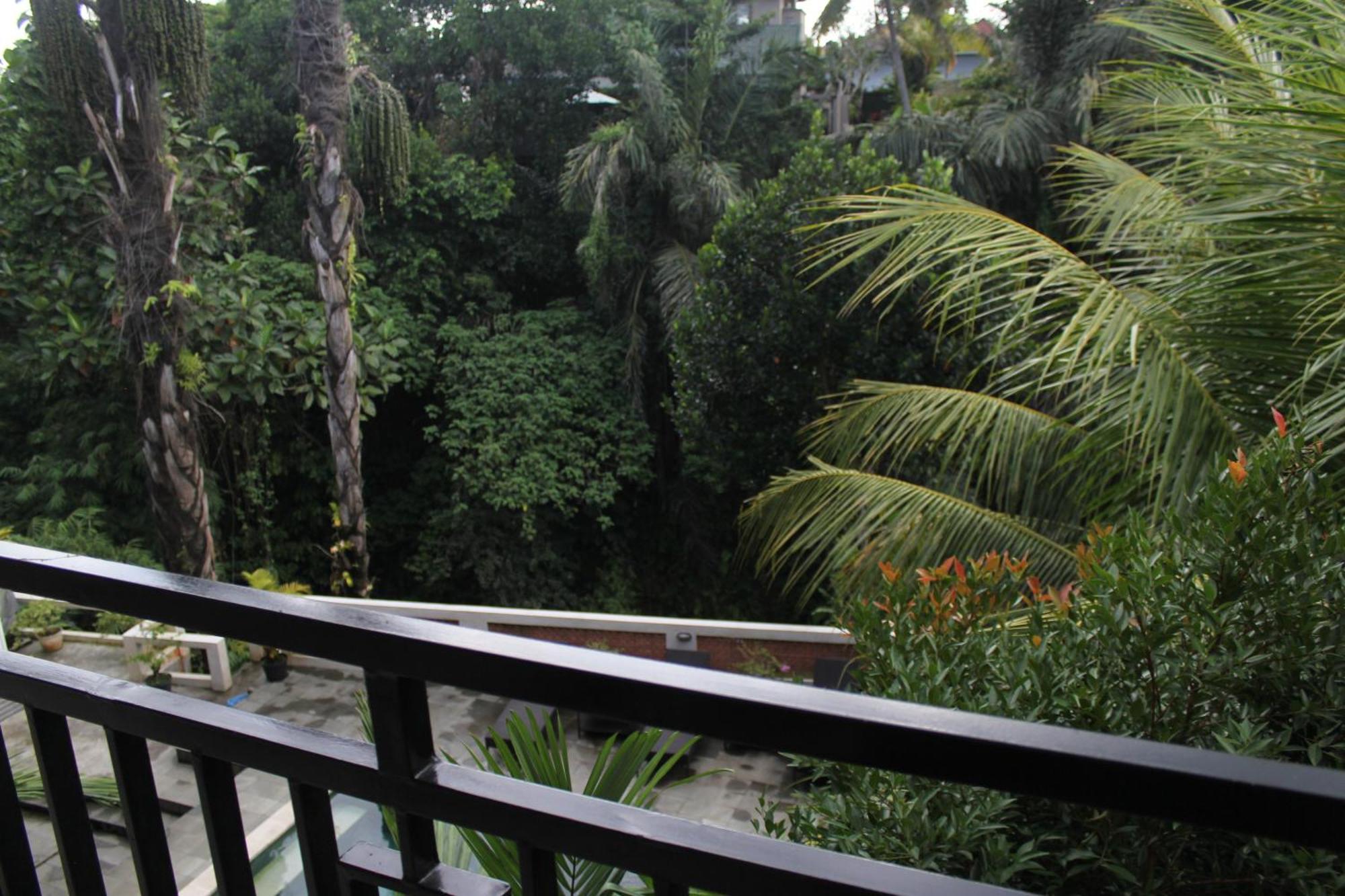 Hanaka Riverside