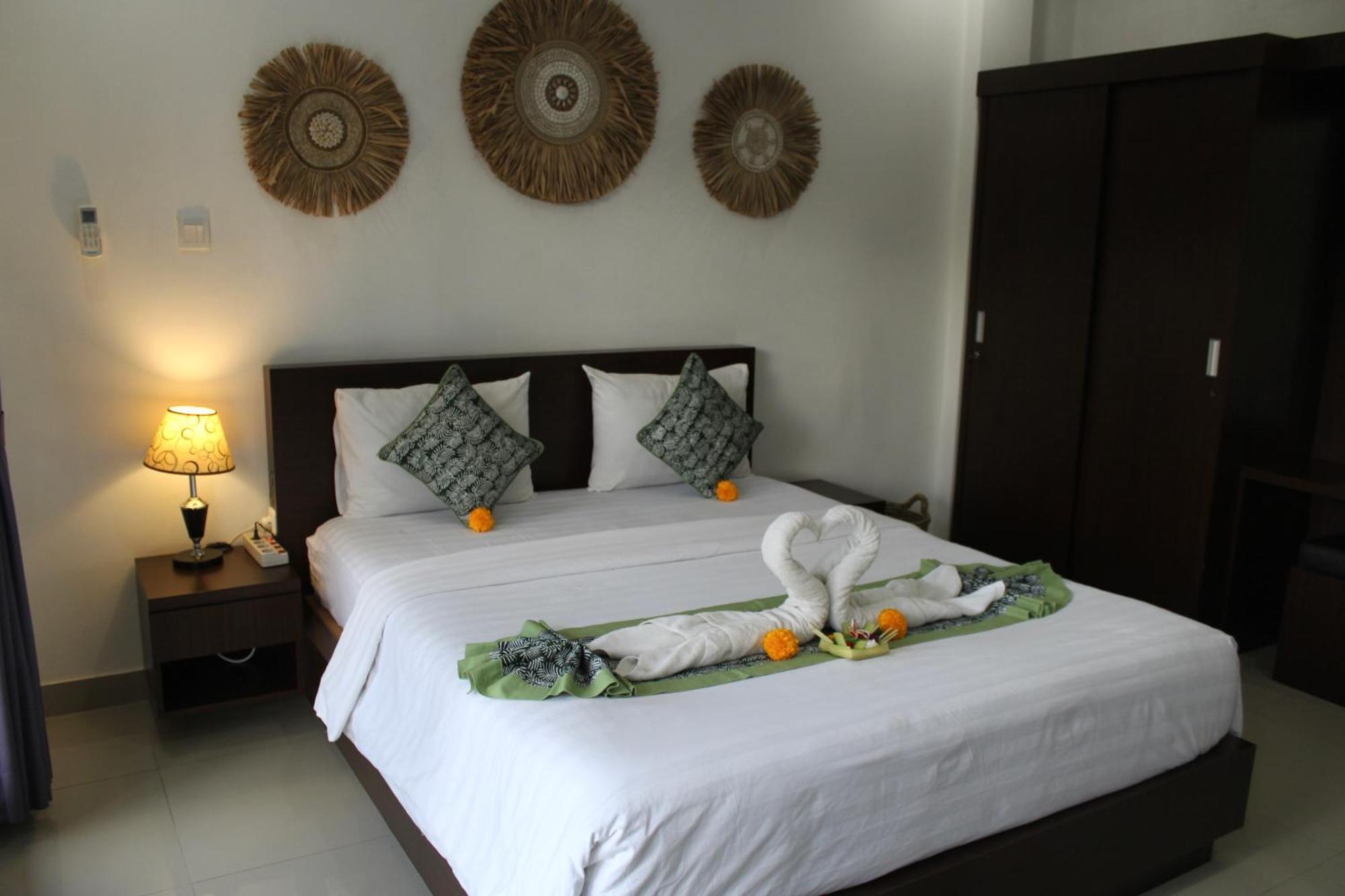 Hanaka Riverside Guest house