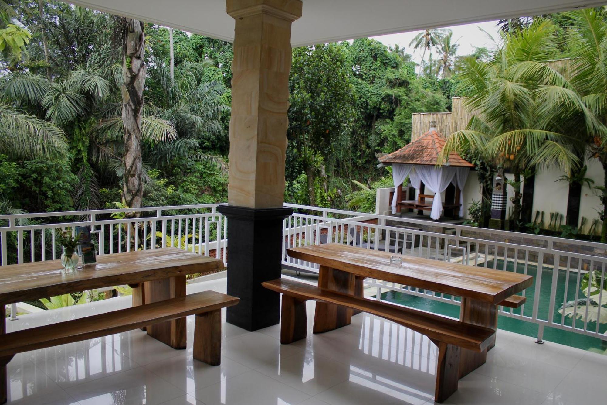 Hanaka Riverside Guest house Ubud (Bali)