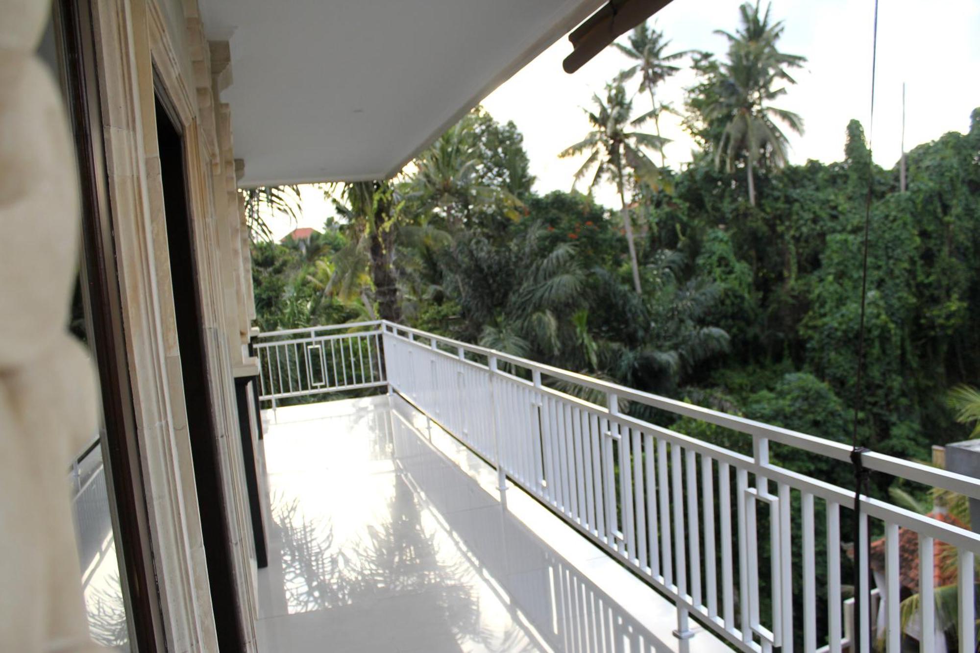 Hanaka Riverside * Ubud