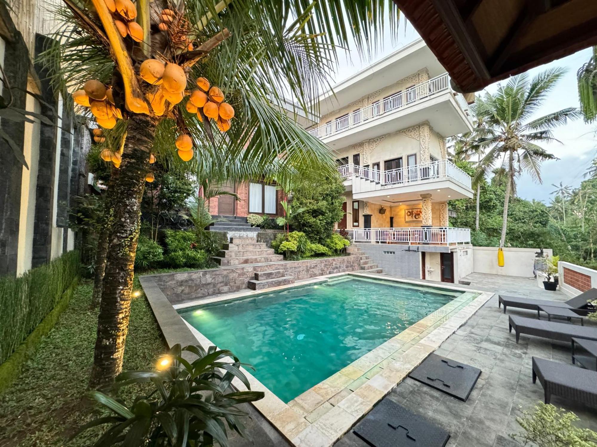 Hanaka Riverside *